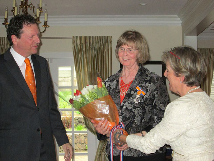 Peace Arch News: Knight in the Order of Orange-Nassau award for Edie Bijdemast